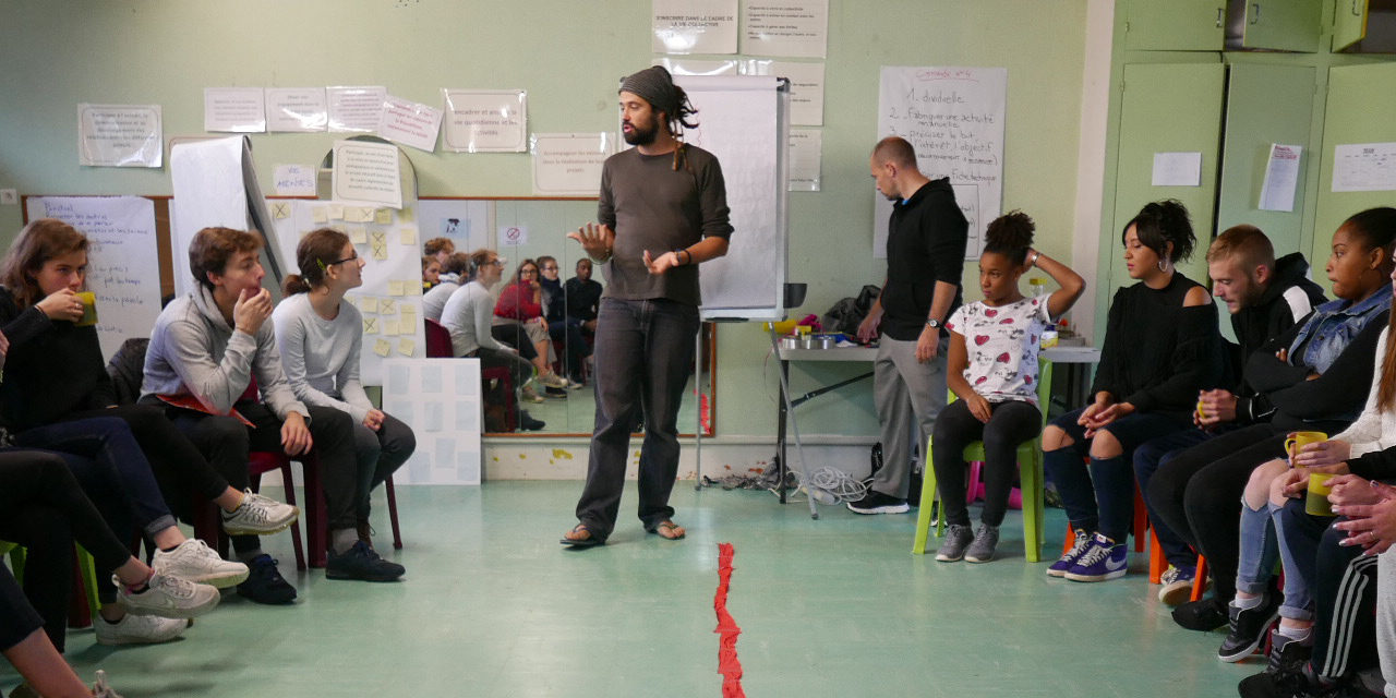 Vivre ensemble quand on a 17 ans : immersion dans une formation d’animateurs