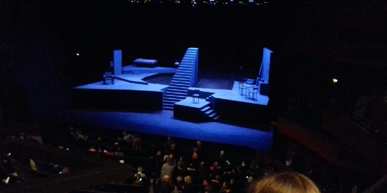 Soirée au théâtre de Caen