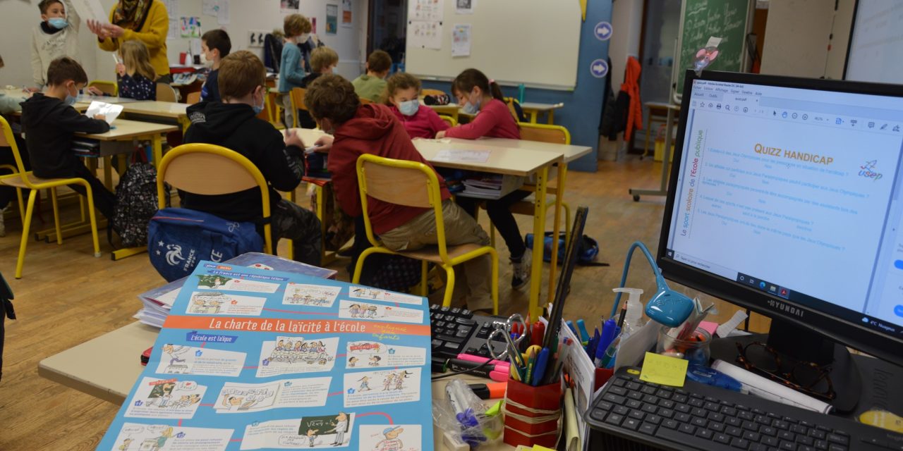 À Honfleur, on a retrouvé la charte de la laïcité !